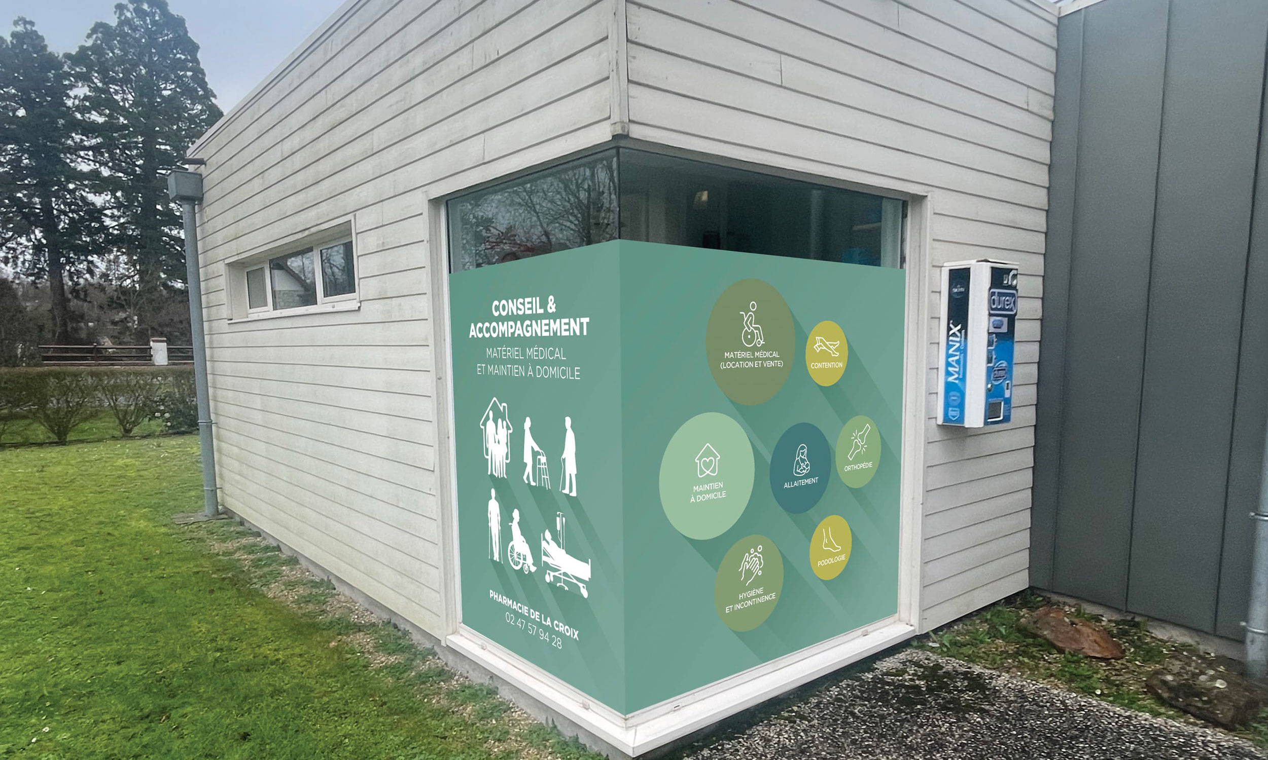 Habillage vitrine
Pharmacie de la Croix-en-Touraine en Indre-et-Loire